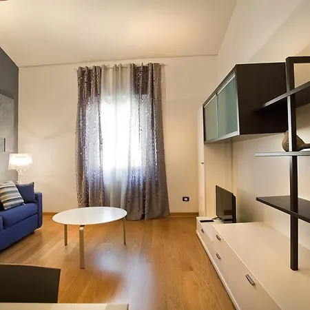Veronaforent Theater Апартаменты *